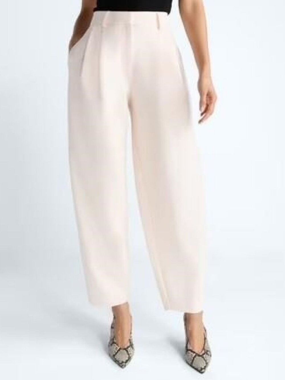 ✨ Devil Wears Prada Scoop High Rise Pleated Leg Trousers NWT